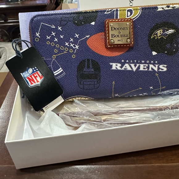 NWT Baltimore Ravens Lg zip around wallet - Dooney &...